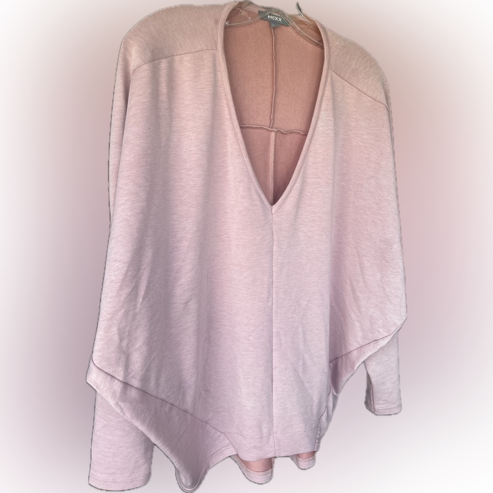 Soft Pink V-Neck Long Sleeve Top